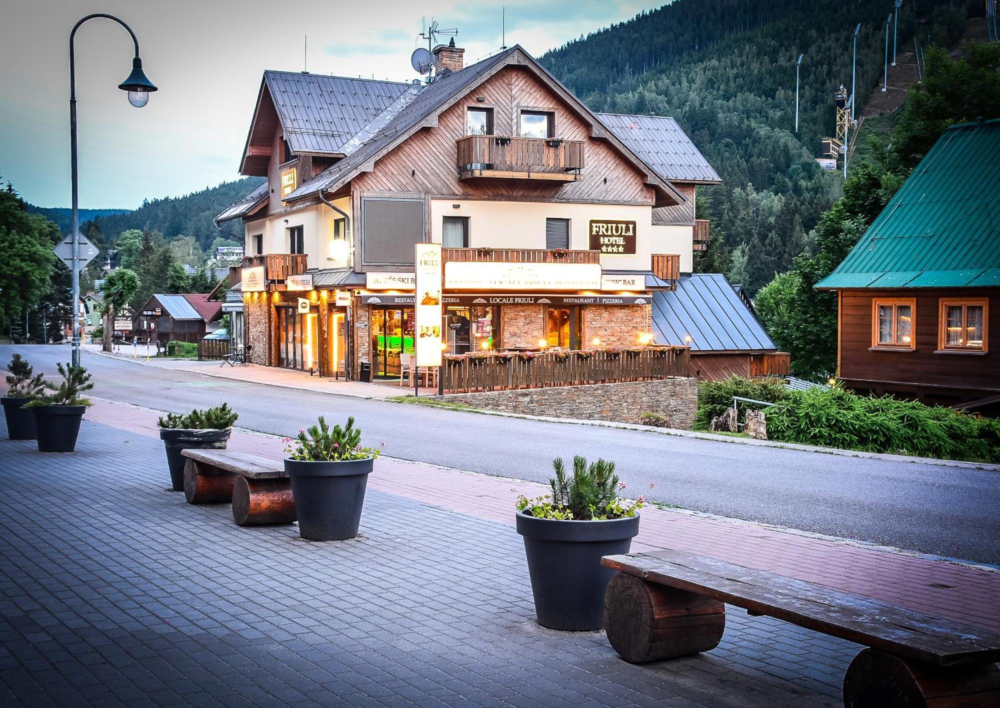 Hotel Friuli Harrachov Εξωτερικό φωτογραφία